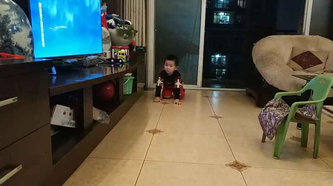 爬行的动作