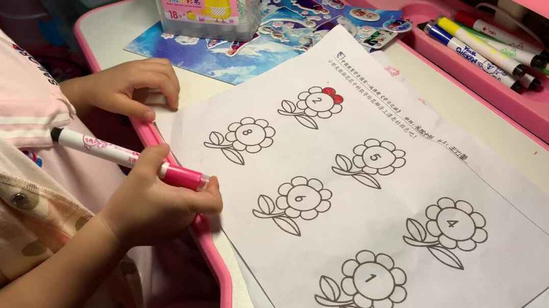 2019.9.26实验中班7号家庭作业反馈.MOV