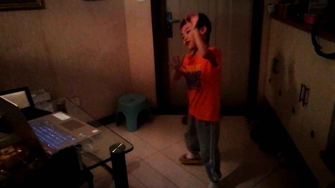 一起来跳个舞