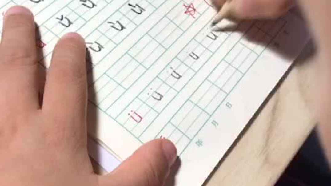 5890132D-45F4-4FEF-9B59-BD34BAC4B219.MOV