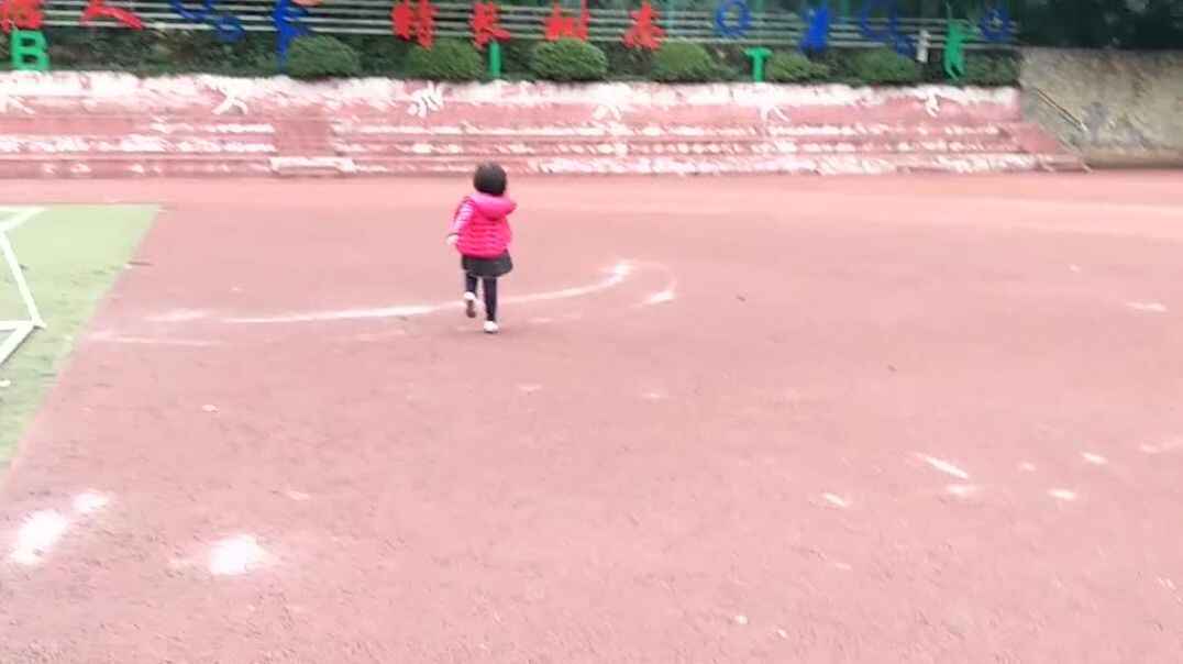 看我的动作标准吗