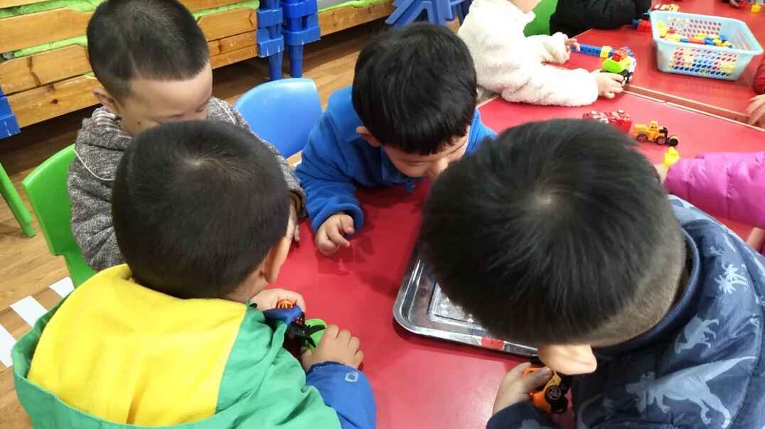 玩玩具 (4).