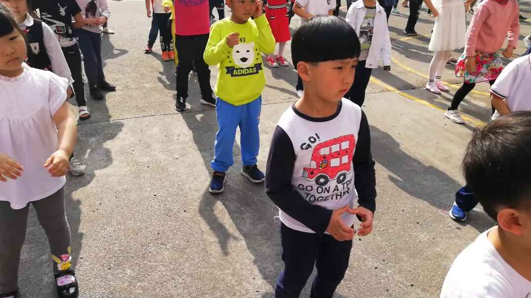 宝贝们玩的真开心