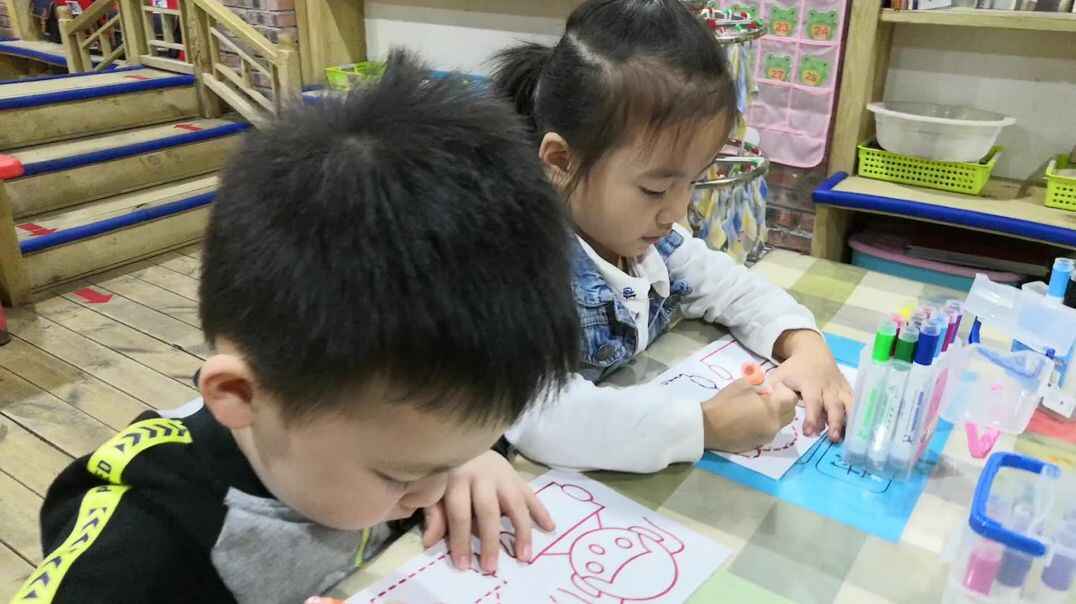 我们都喜欢画画