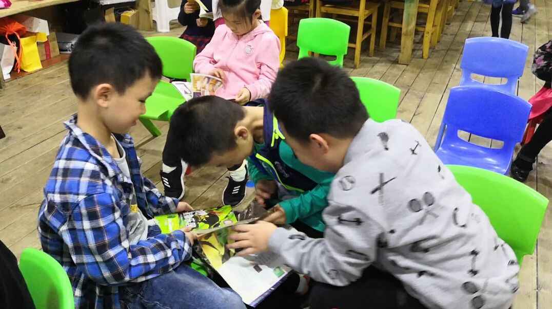 课间一起玩吧