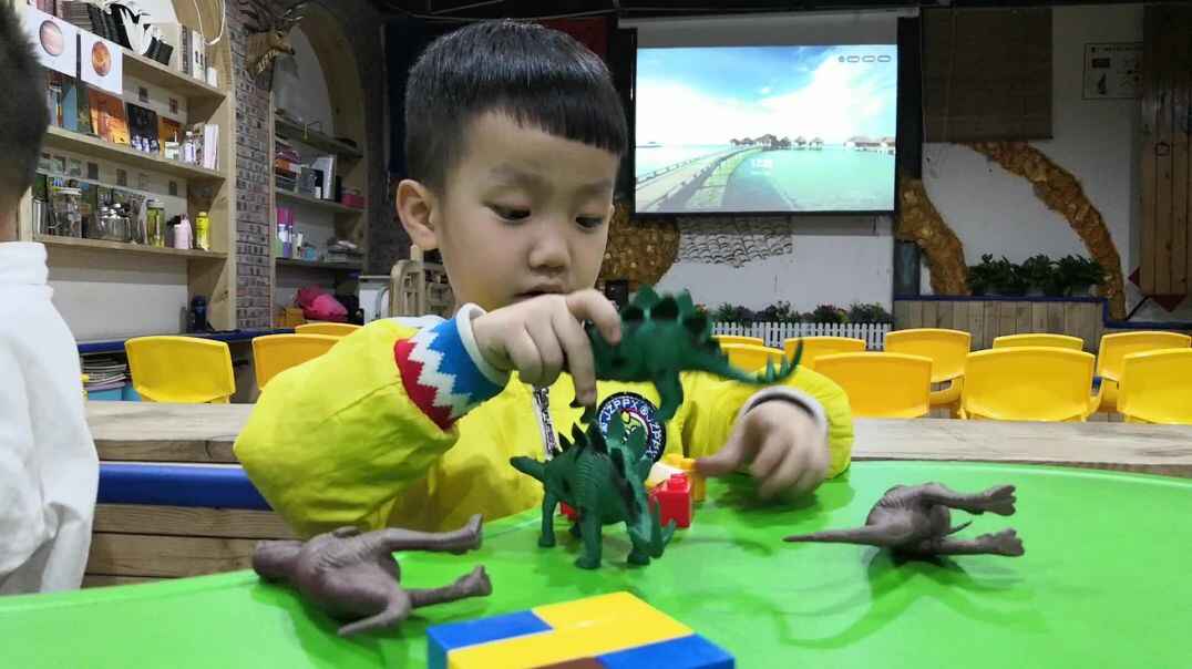 小小恐龙