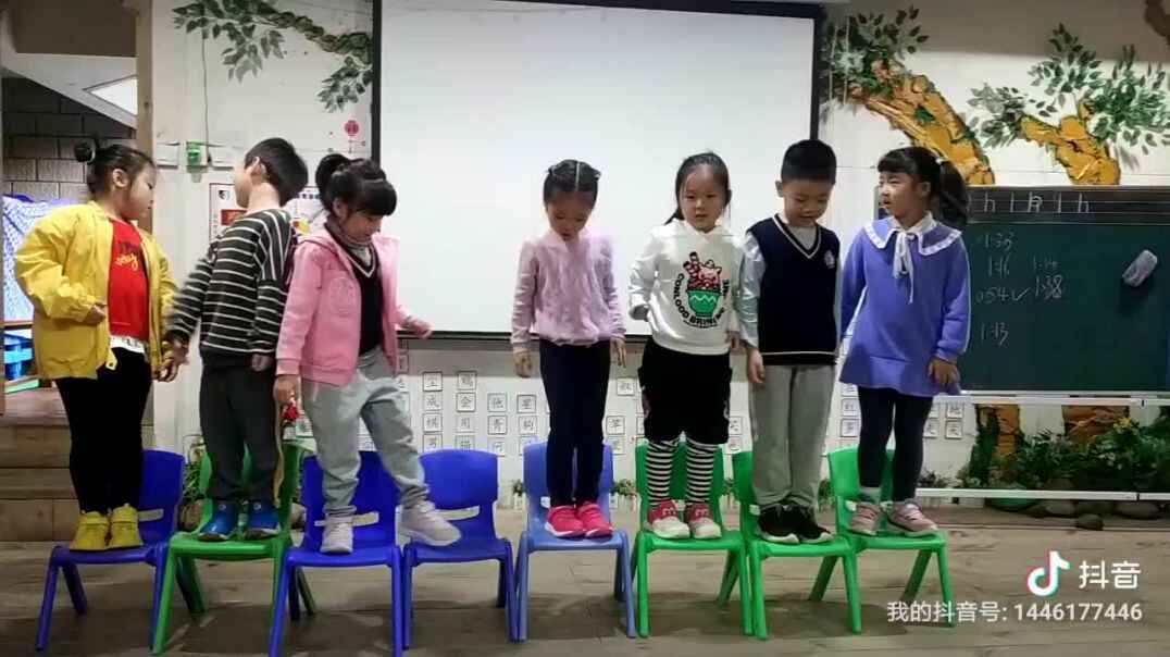 走小椅子