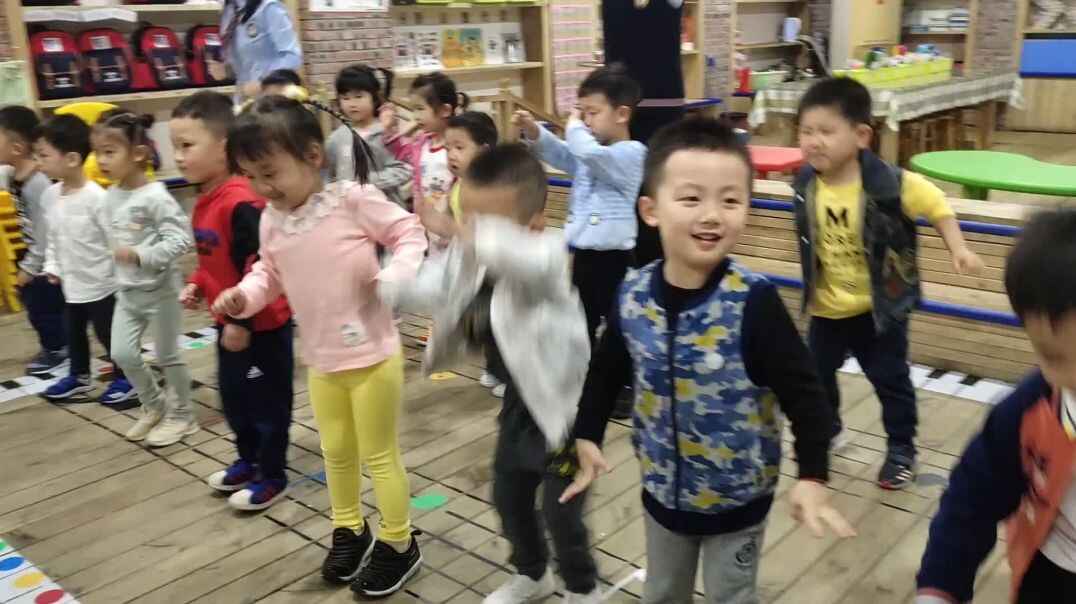 一起表演