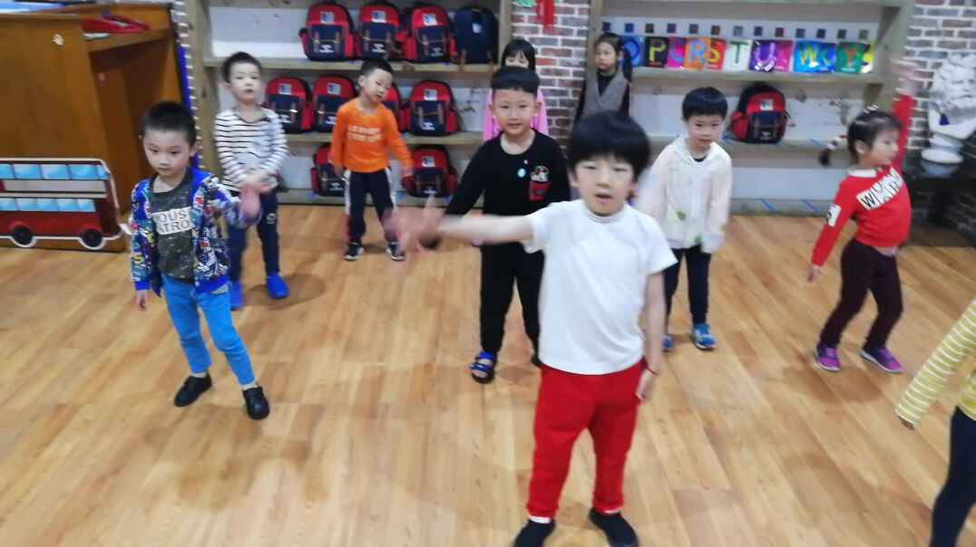 跟着音乐一起运动