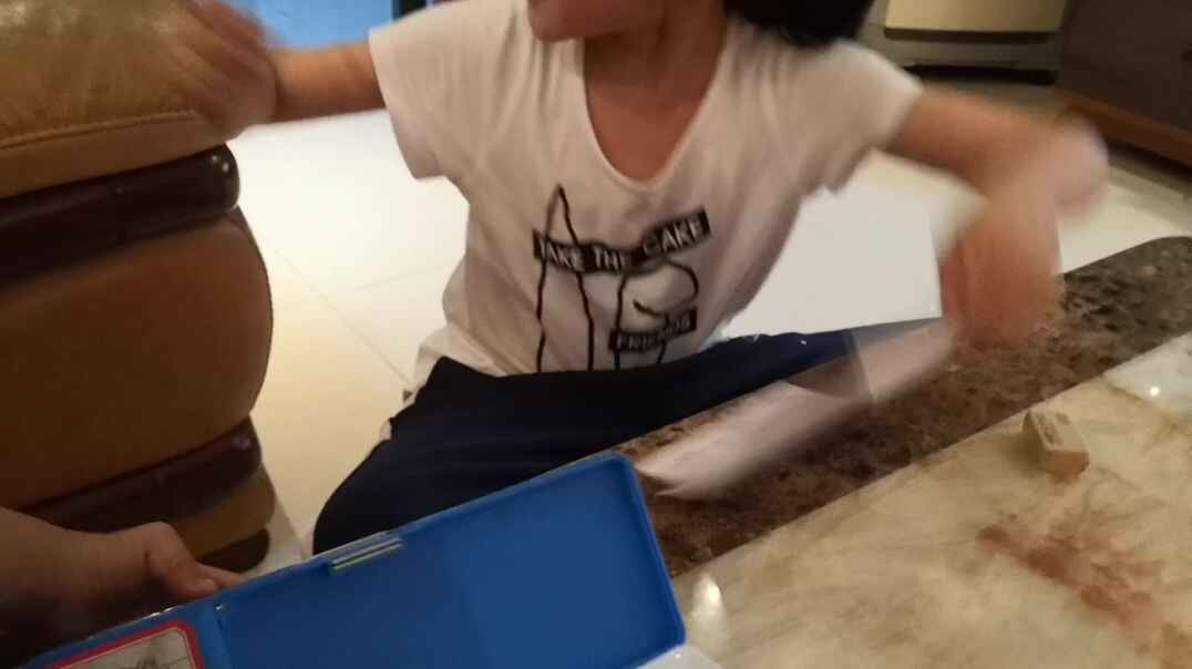 VID_20190930_210330.mp4