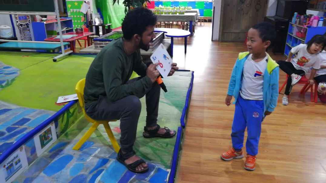 宝贝们学的真开心