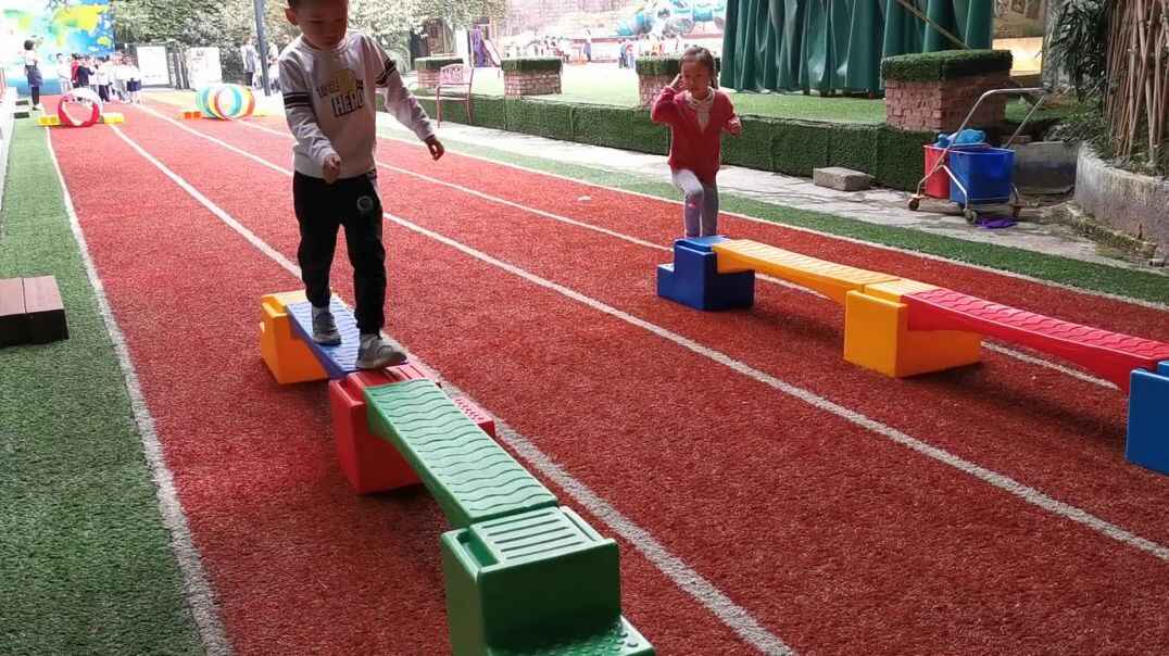 钻隧道筒