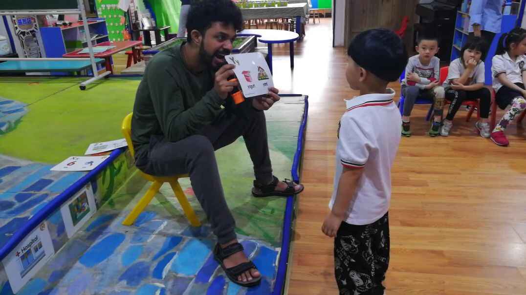 宝贝们学的真开心