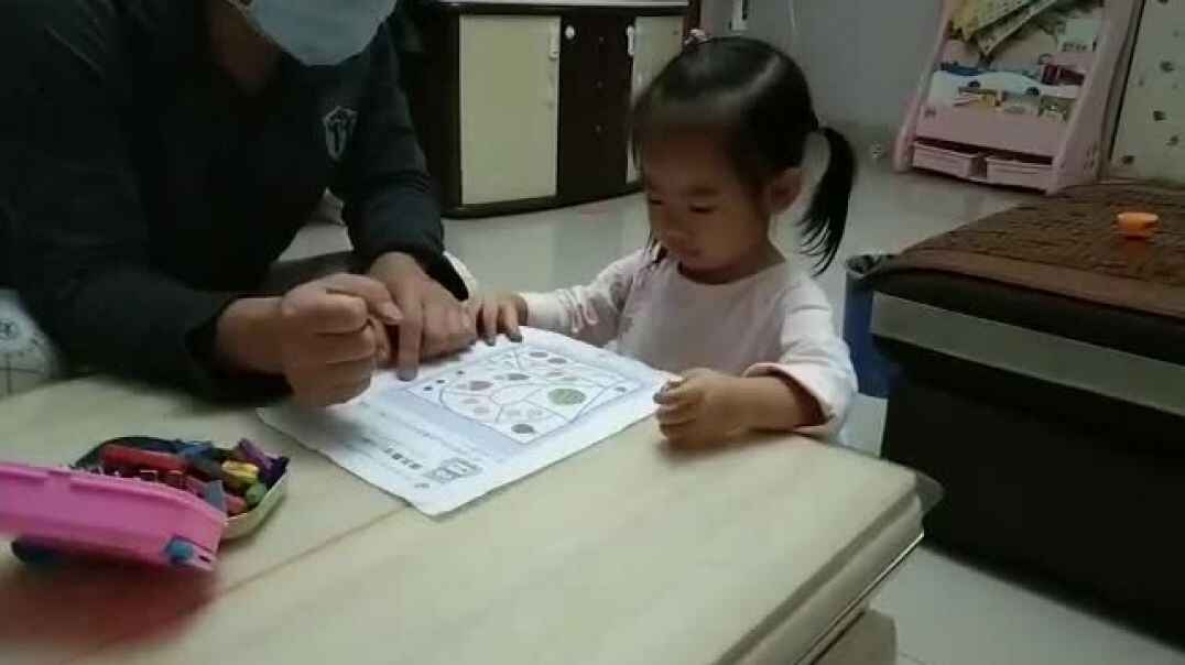 和爸爸一起开心的学习