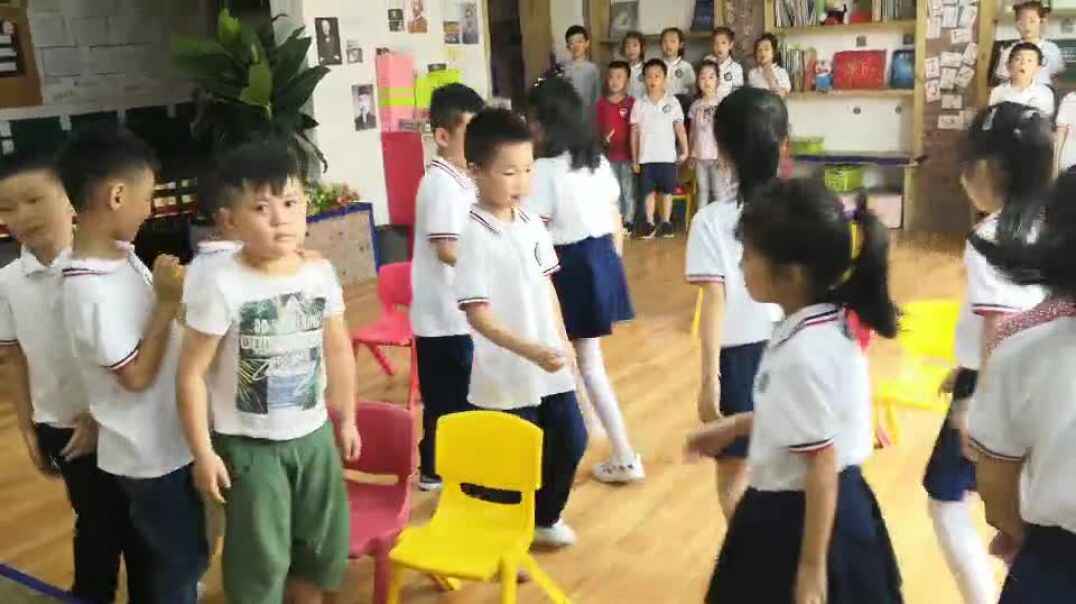 一起跳个舞