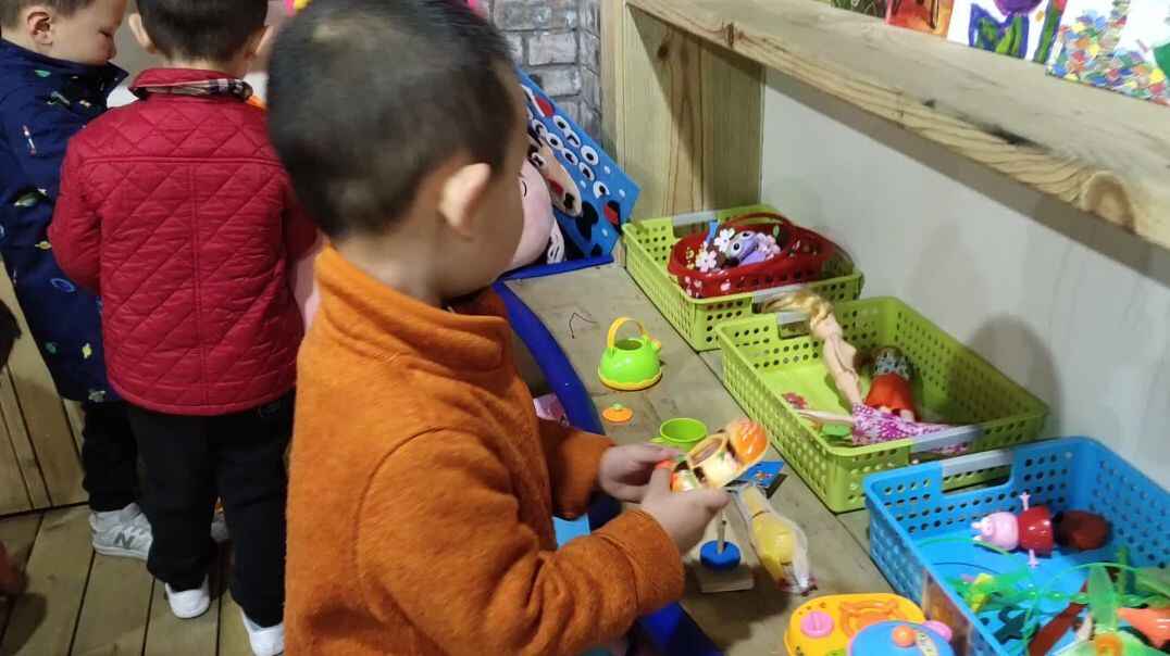 一起玩玩具