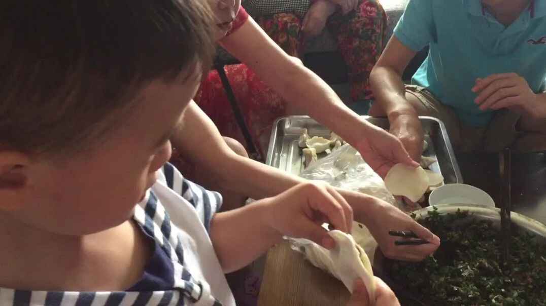 认真学习包饺子.MOV