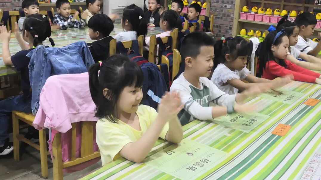 你们灿烂的笑容
