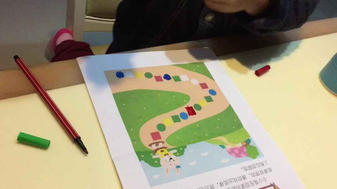 大B班田曾余 彩色积木