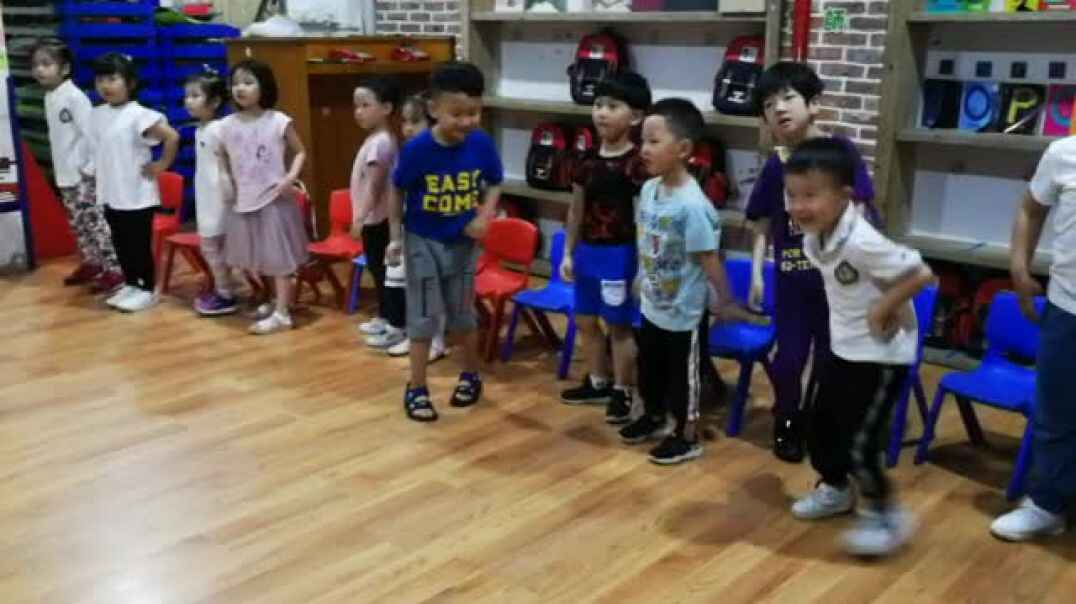 跟着音乐一起动起来