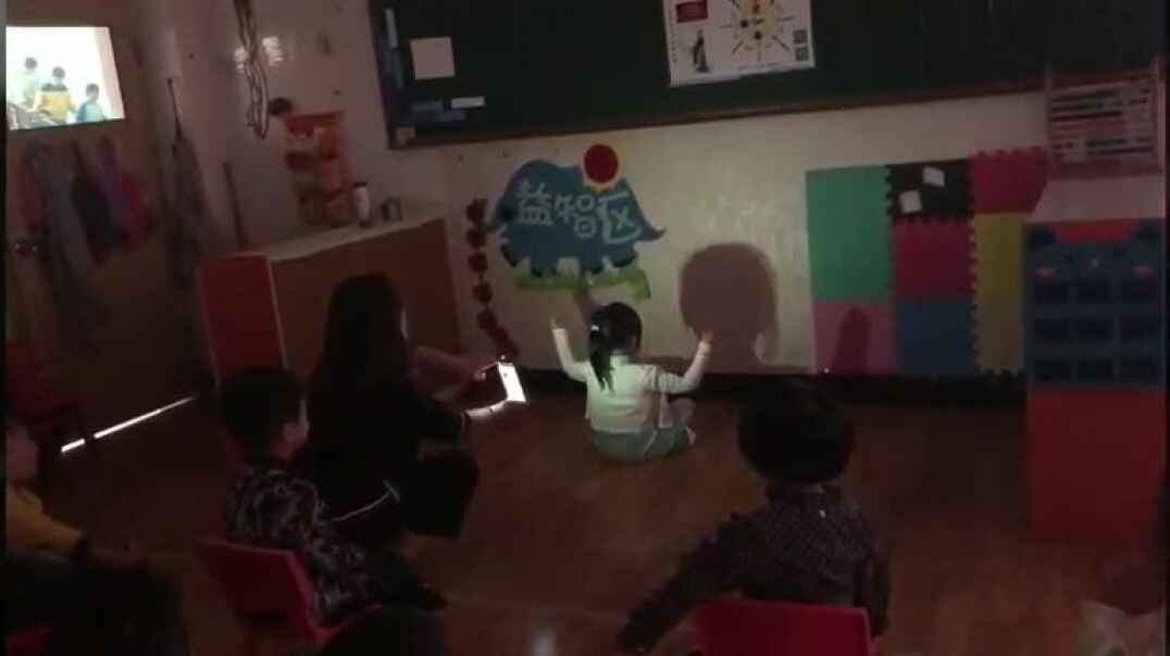 《大巨人和小矮人》3