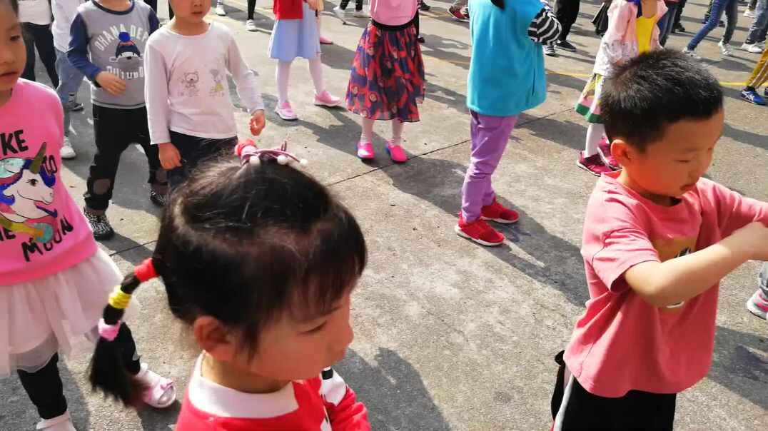 宝贝们玩的真开心