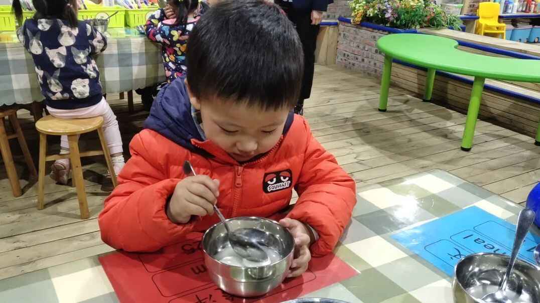 吃饭的宝贝