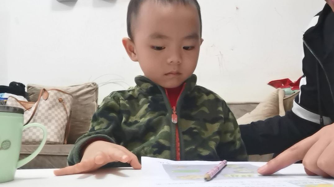 中C班黄钰轩小朋友之《少了什么》