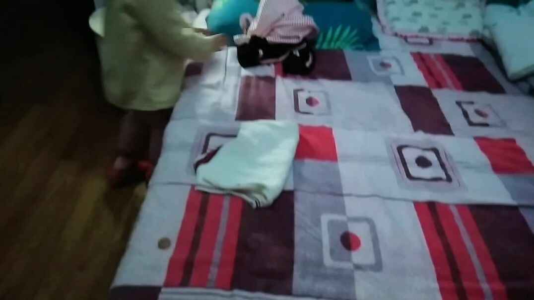 整理衣物余硕洁1.mp4