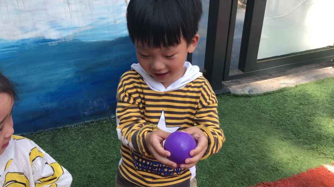 一起玩海洋球