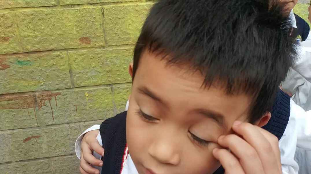 看我欧式大眼睛