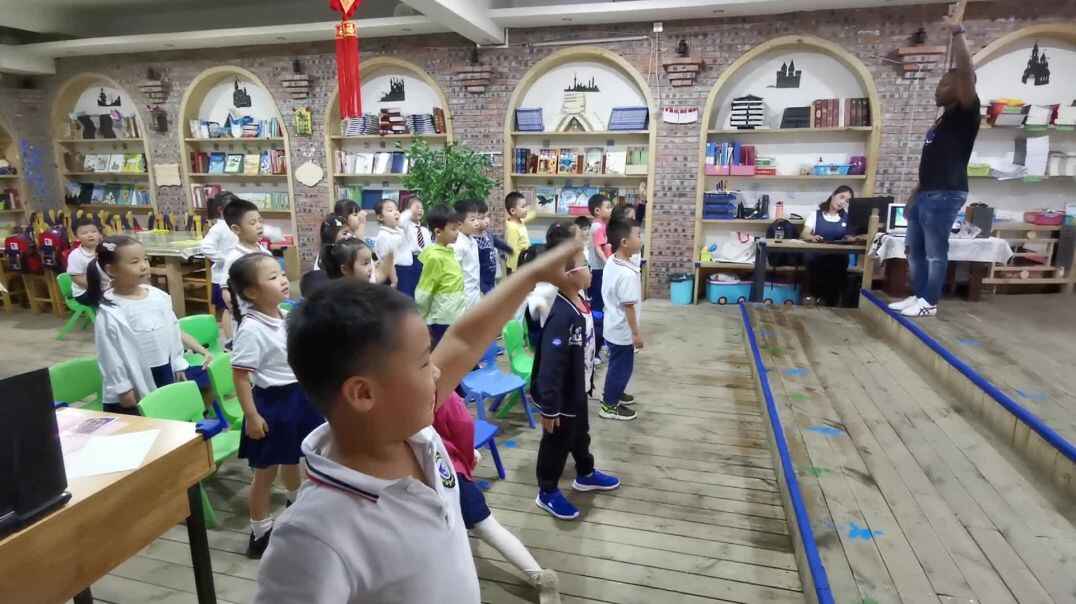 拿帽子的小姑凉5
