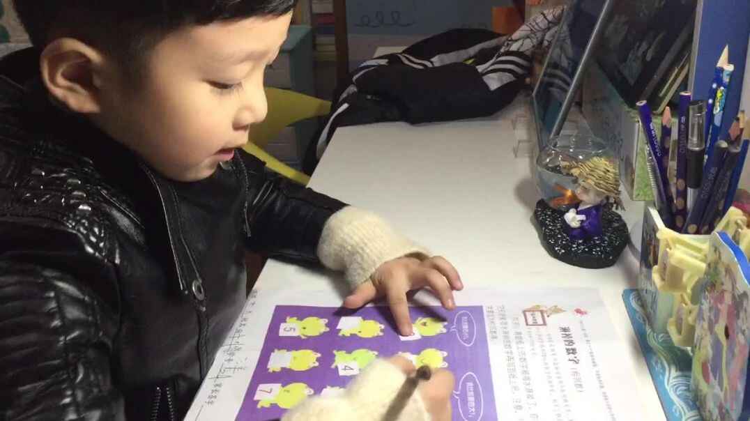 2019年11月20日大A班时悦洋作业——相邻的数字