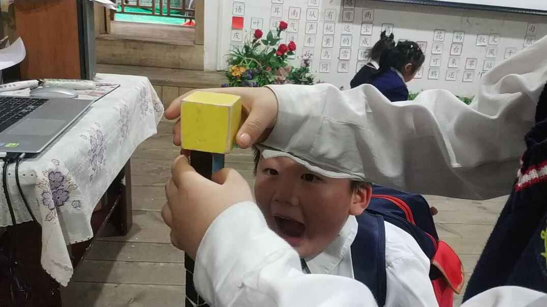 看谁搭的最高