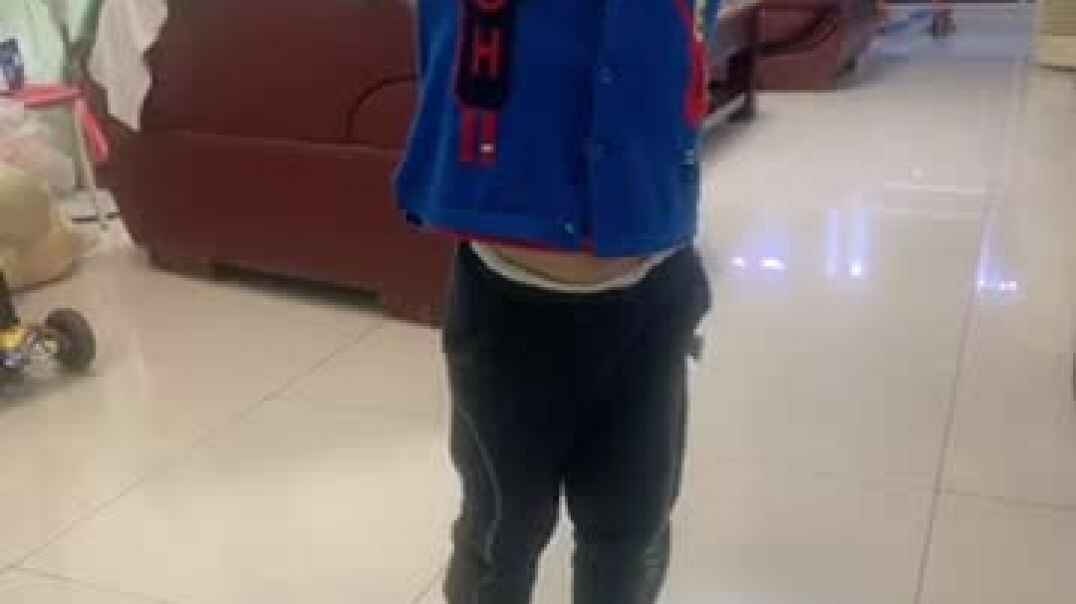 2019.11.11 (蜗牛与黄鹂鸟舞蹈)