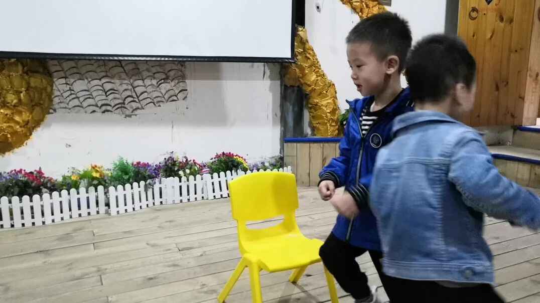 抢椅子