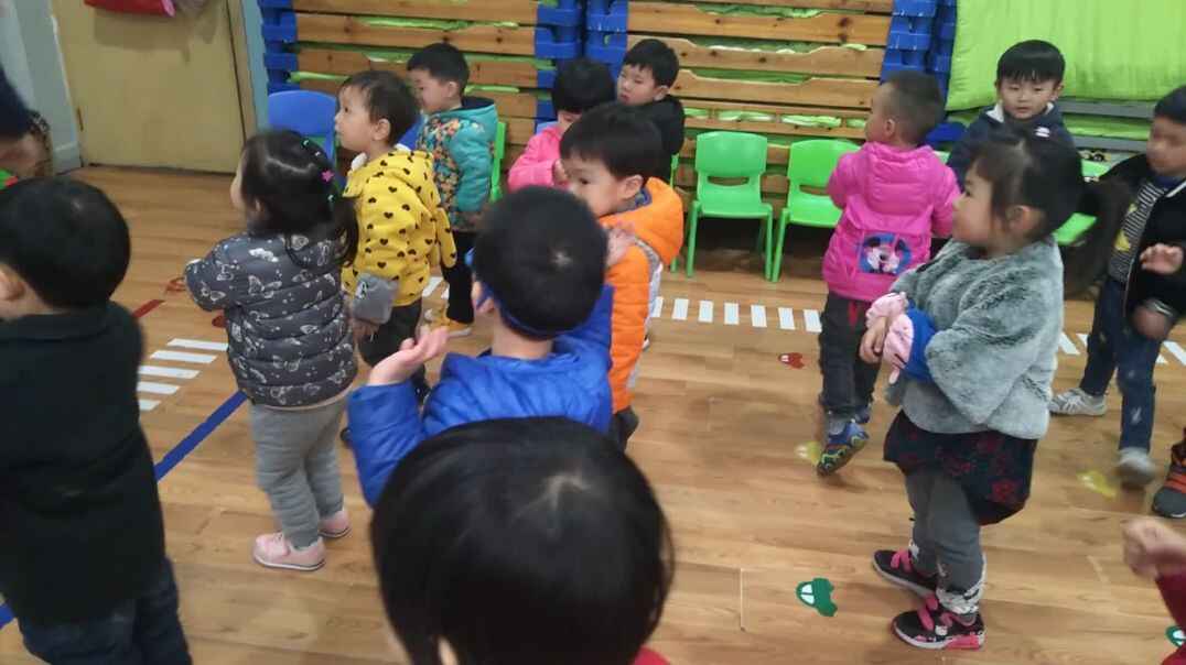 做早操.