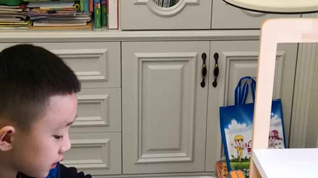 VID_20191115_215715.mp4