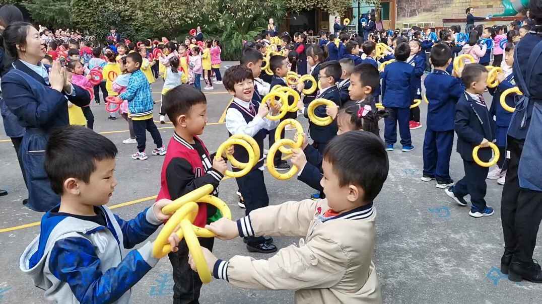 户外早操开始啦
