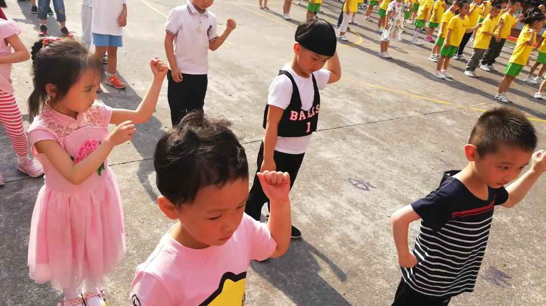 音乐中舞动