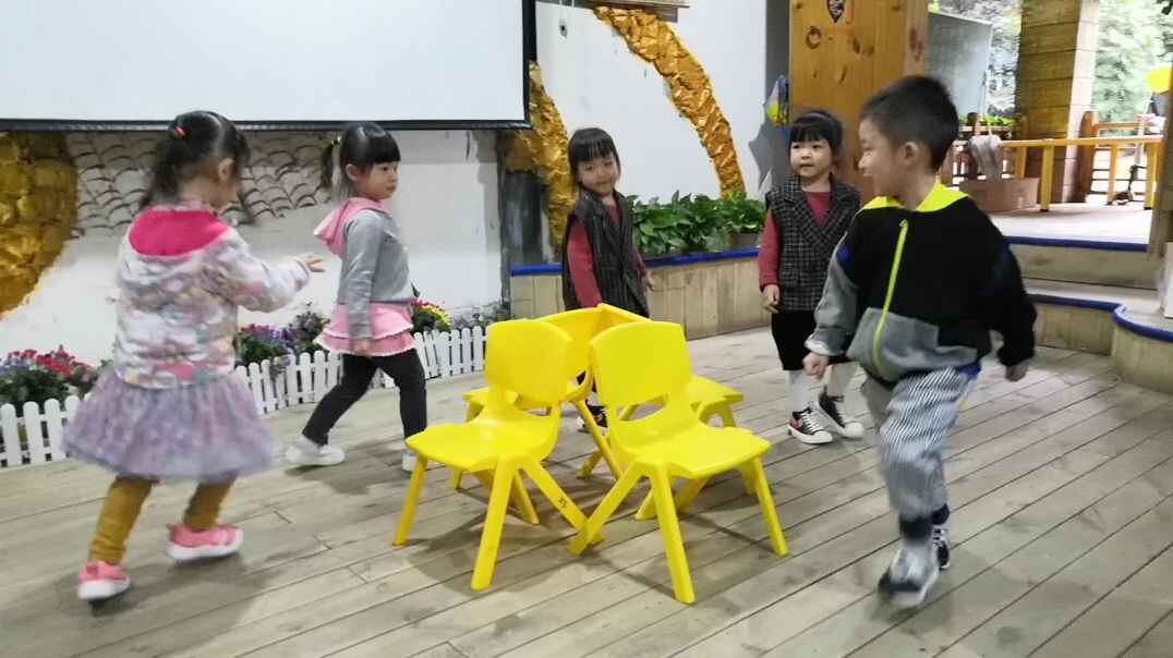 抢椅子