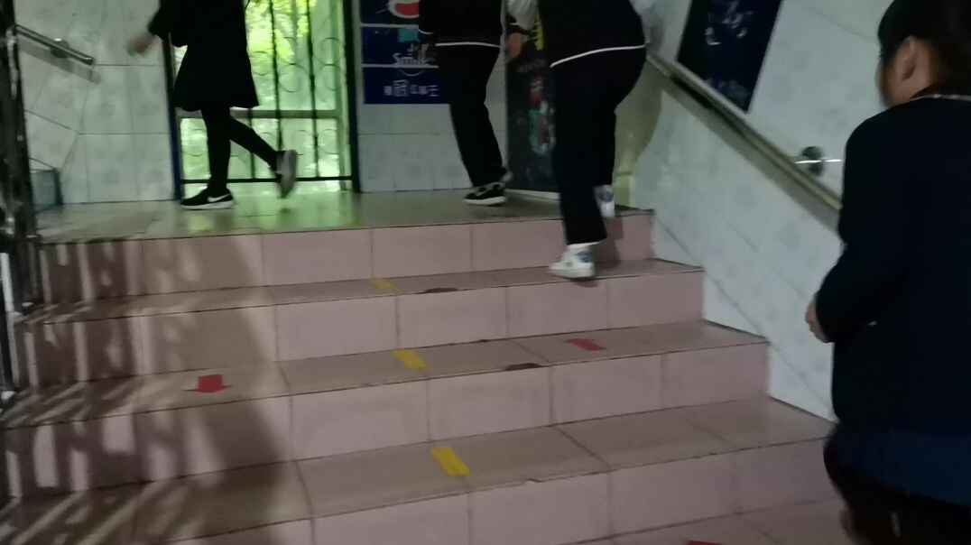 上楼的脚步