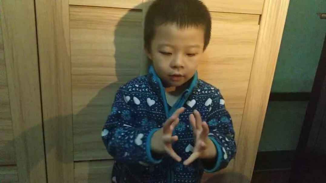 谭皓尹～手指操《五只小鸟》