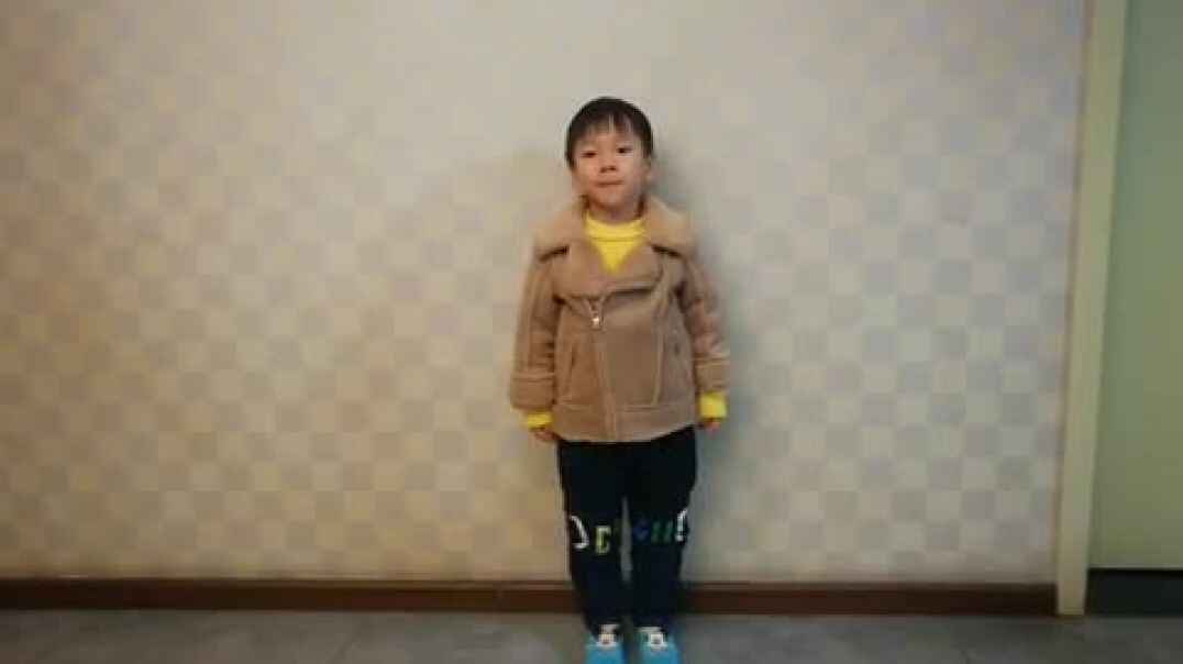 大B班肖俊泽背诵巜美丽的童话》