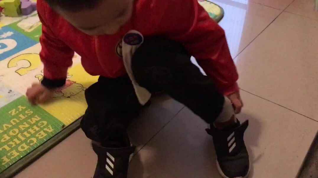 我会穿脱鞋子