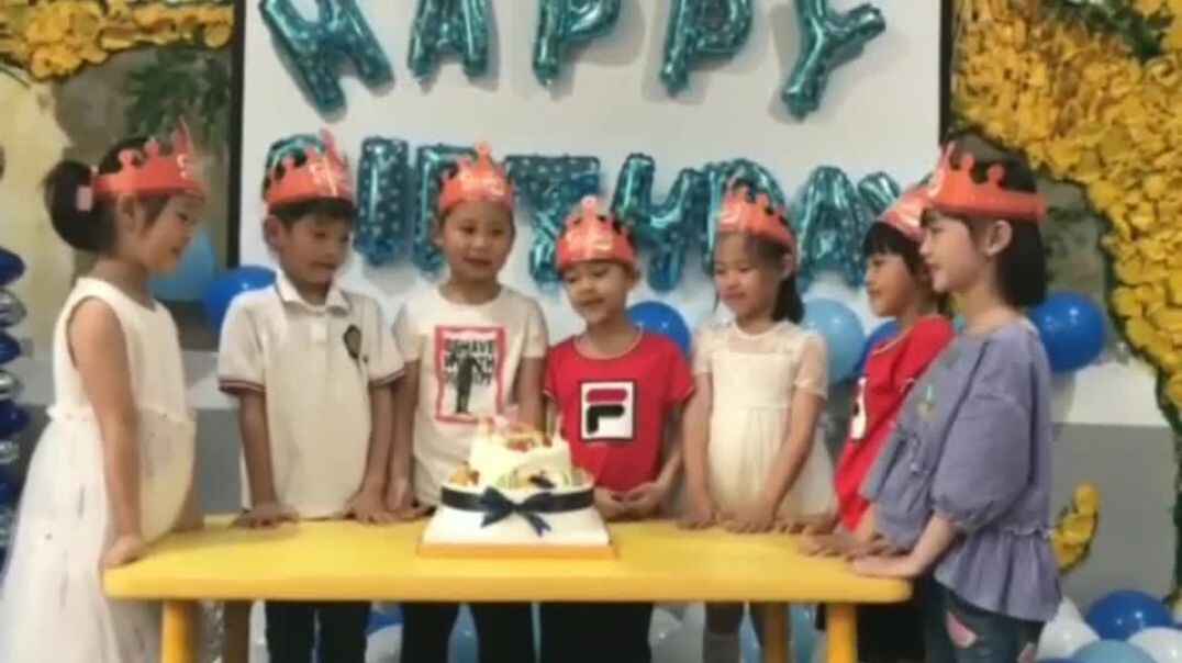 大家生日快乐天天开心.