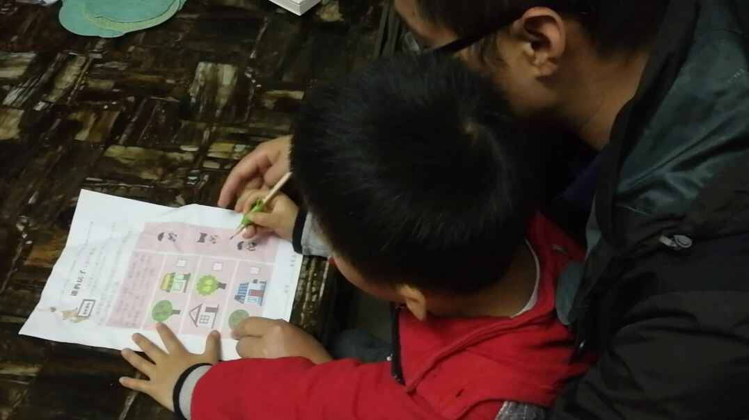 10月31日大A班赵朗作业《谁的房子》