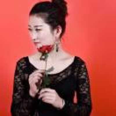 无名小妞 