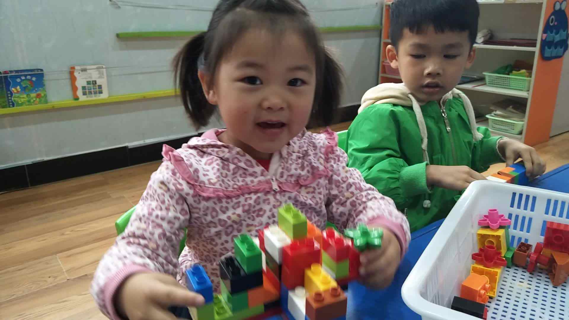 玩玩具 (5).