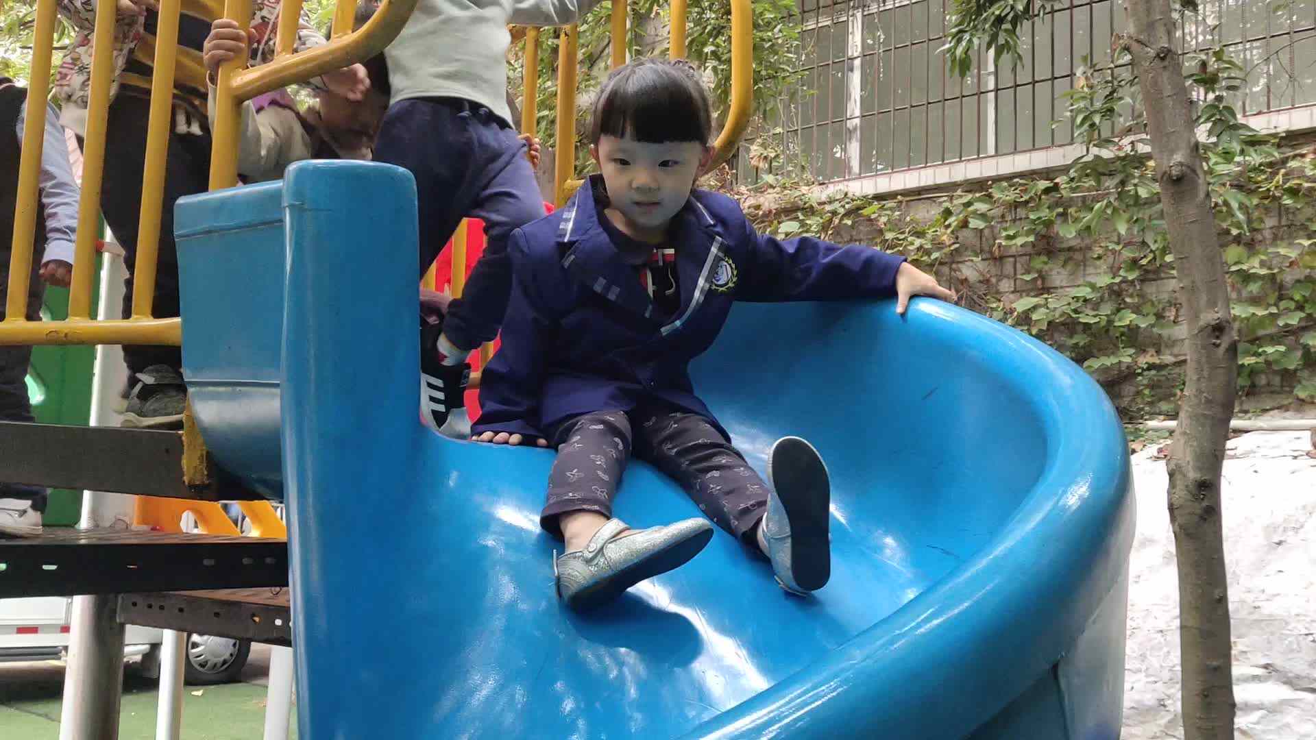 好玩的滑滑梯4.mp4